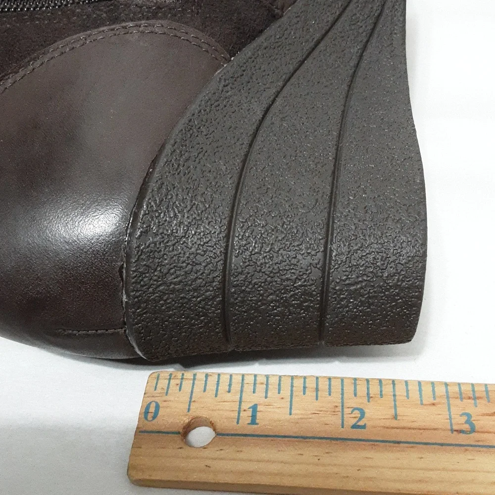 UGG Lesley Stout Women's 7 Brown Waterproof Suede Wedge Knee-High‎ Boots